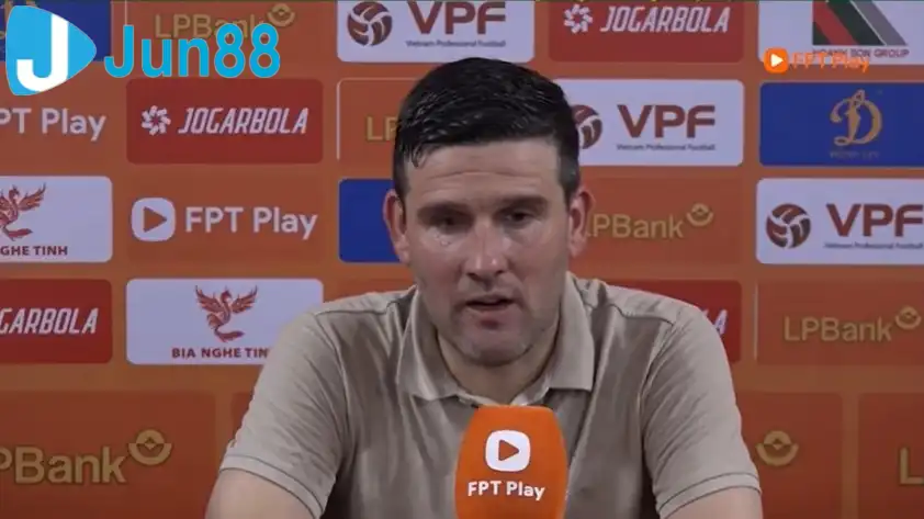 HLV Gerard Albadajelo ca ngợi màn thể hiện của Ninh Bình FC ở trận ra quân HLV Gerard Albadajelo ca ngợi màn thể hiện của Ninh Bình FC ở trận ra quân